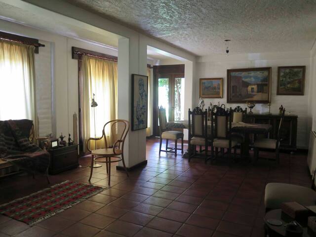 Habitación c/baño privado en zona residencial #2