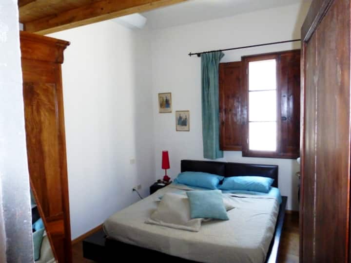 غرفة النوم 1