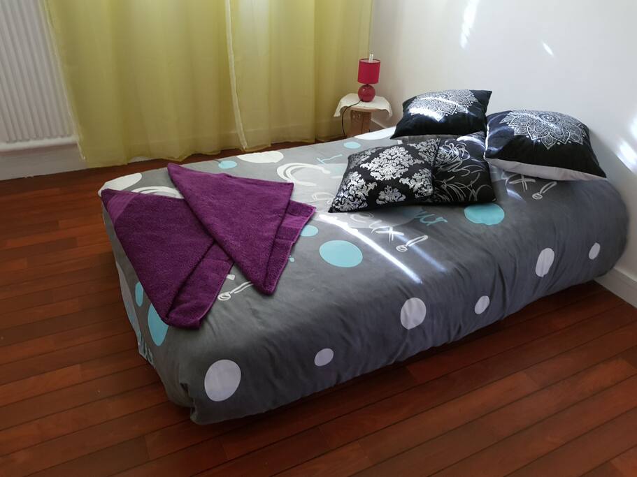 Chambre avec petit dressing
