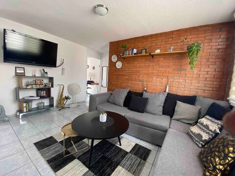 Modern Apartment 5 min walk from Downtown