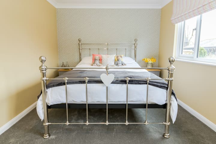 Chumba kikuu cha kulala 