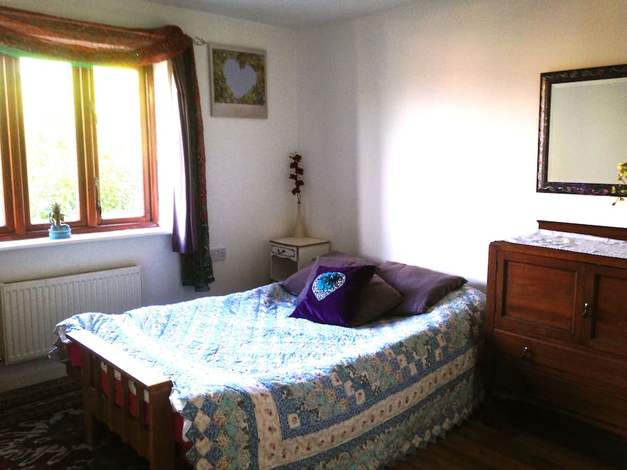 Spacious room in quiet area