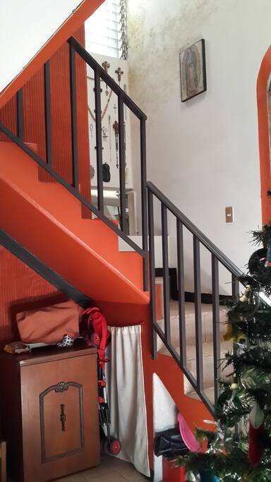 Acceso a la habitación.