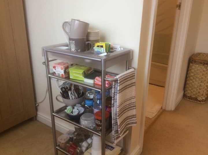 Comfortable Worcester city centre en-suite double