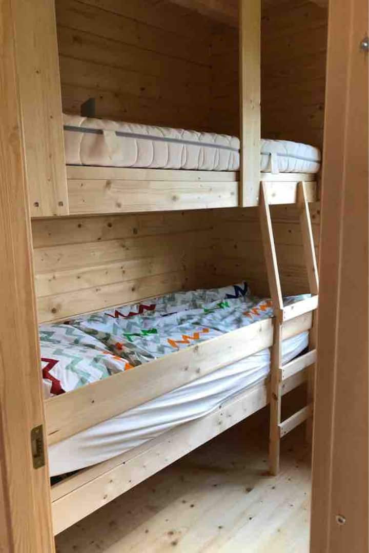 Children's room 2 with bunk beds