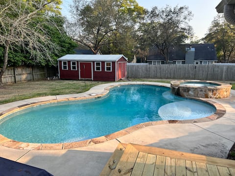 Beautiful full home featuring two master bedrooms