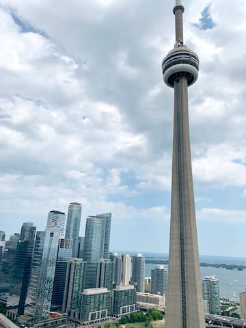 Luxury 1+Den condo steps away from CN Tower & Lake gallery image 3