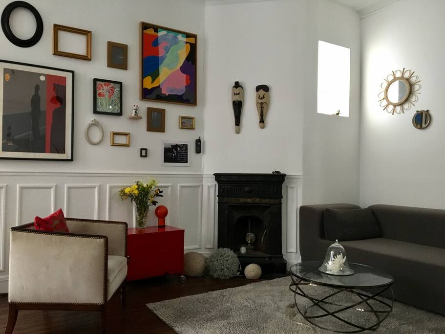 Salon avec cheminée