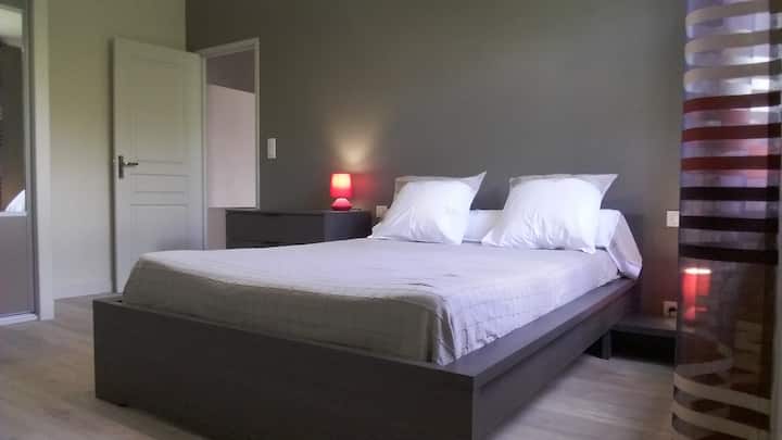 Habitación con cama 140