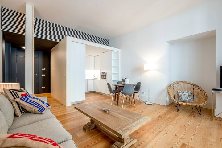 Arco Augusta B Amazing 2BED NEW APT@Praça Comercio gallery image 3