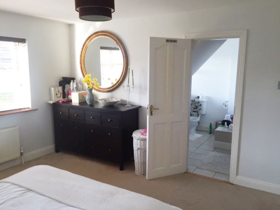 Ensuite Bedroom