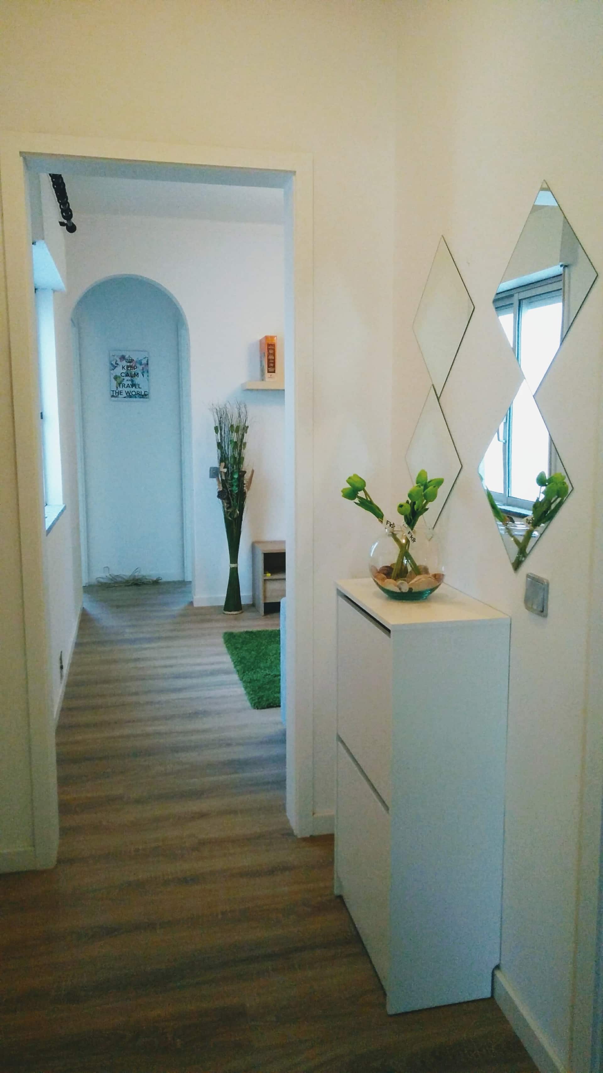 BM's Typical House close to the Airport Free Park