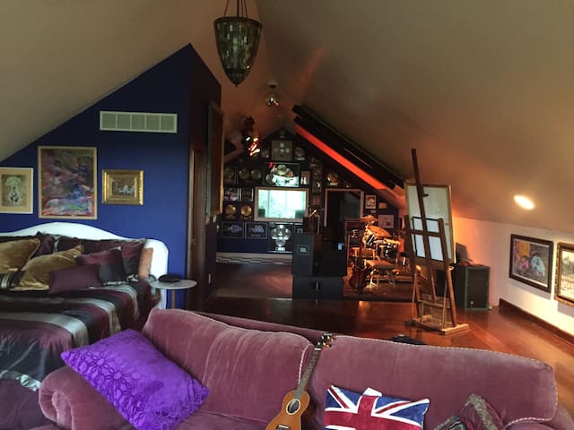 Nashville West Art & Music Loft