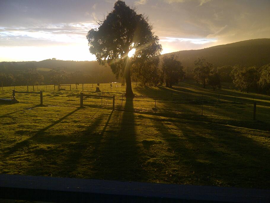 "Hillcrest" Weekend Rural Getaway - Houses for Rent in Christmas Hills