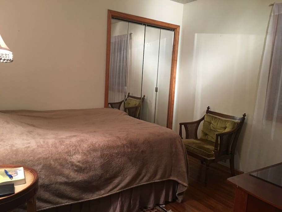 bedroom2