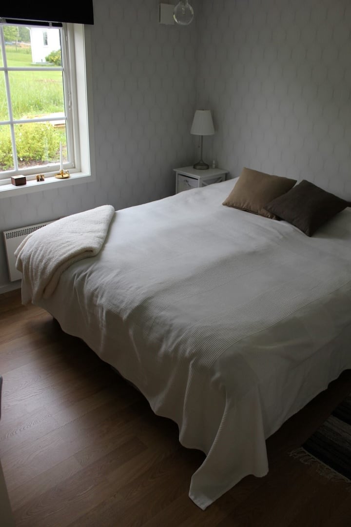 Dormitorio grande abajo (cama de 180 cm)