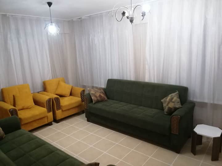 Yeni Tadilatlı Temiz, Akçay Merkez Konumda - Edremit, Balıkesir