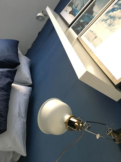 Blue Room Dettagli