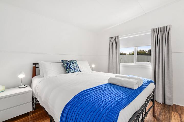 Bridport Sunrise Escape gallery image 5