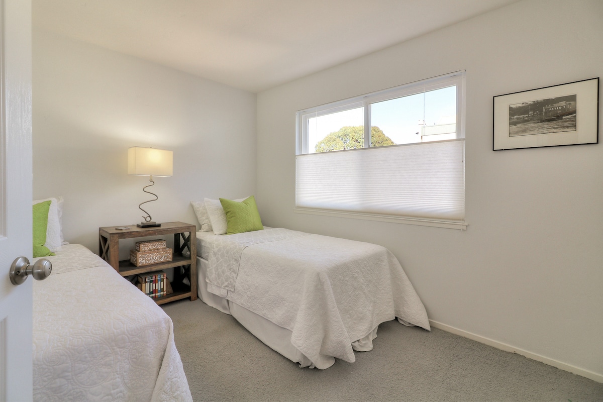 2. spavaća soba s dva odvojena kreveta