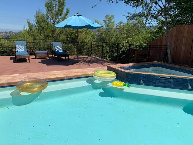 Los Angeles CA ,Entire house,amazing view,big pool gallery image 4