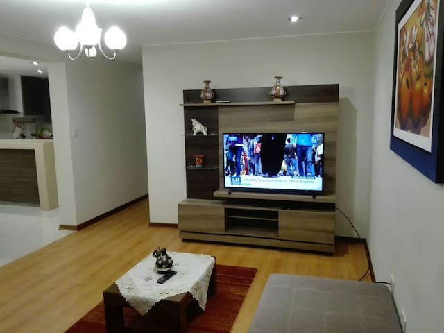 DEPARTAMENTO  AMPLIO DE 130 M2 , MUY BIEN UBICADO