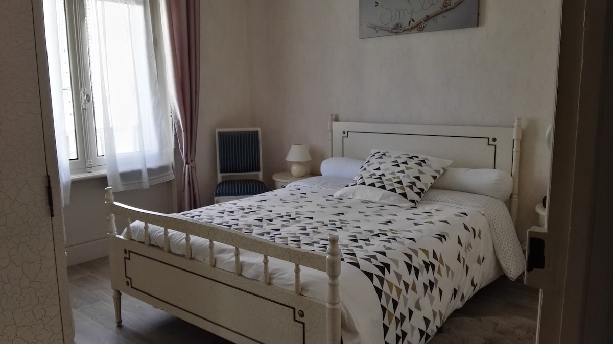 საძინებელი 1