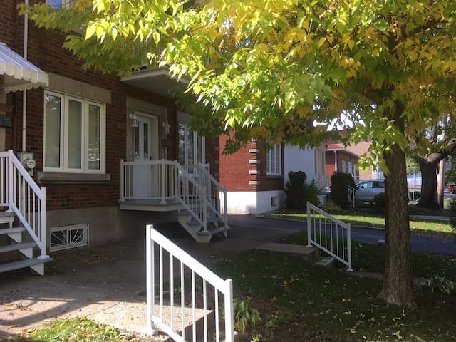 Jolie maison indépendante dans Ahuntsic