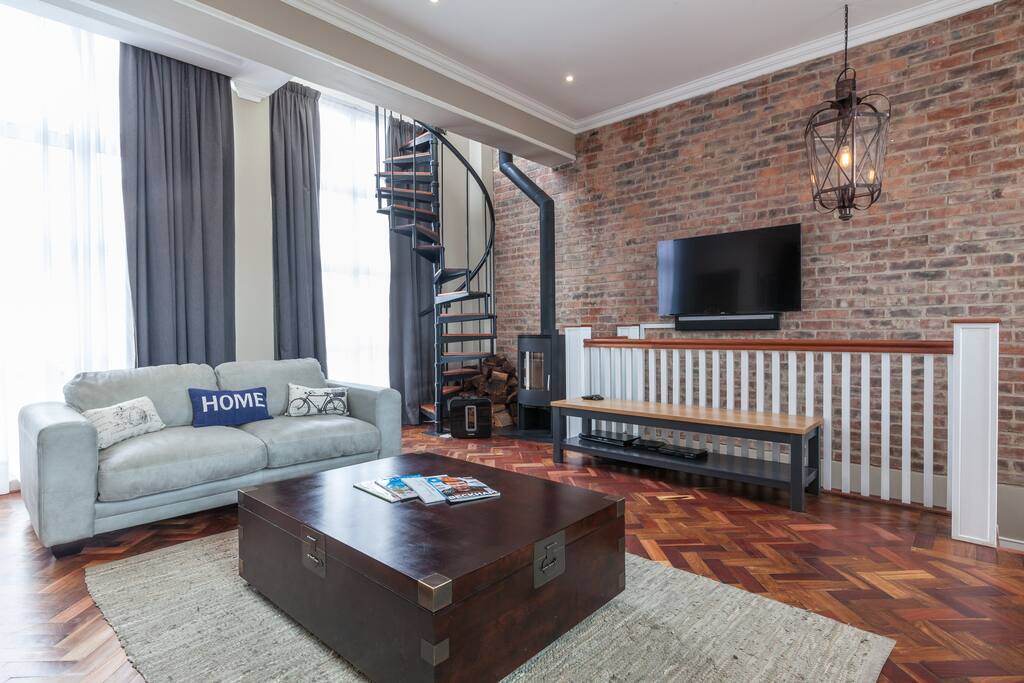 “Ade's place is as wonderful as the pictures make it out to be. As a Jozi local, staying here was experiencing the inner city in a way that most never have. It was almost as if we were in another city.... I couldn't recommend this place more highly.” - Kyle