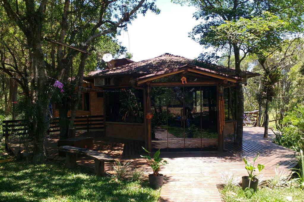 Casa em meio a natureza