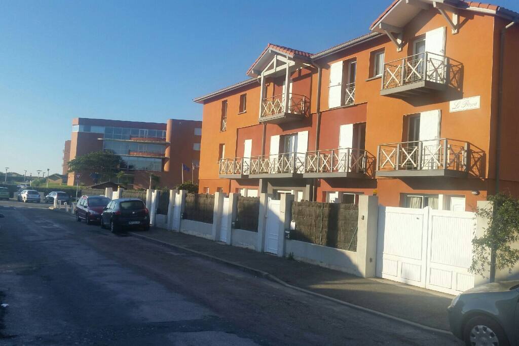 Appartement de plein pied avec possibilité de garer sa voiture devant l'appart