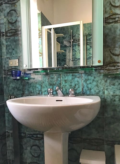 Dettaglio bagno appartamento "Solarium"