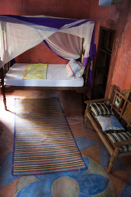 Bed and bench in the room