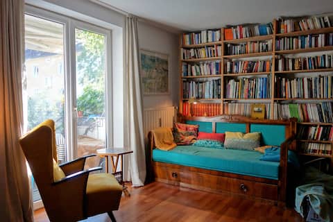 Beliebte Airbnb-Anzeige: Cuddly, cosmopolitan, and central in Josephsplatz