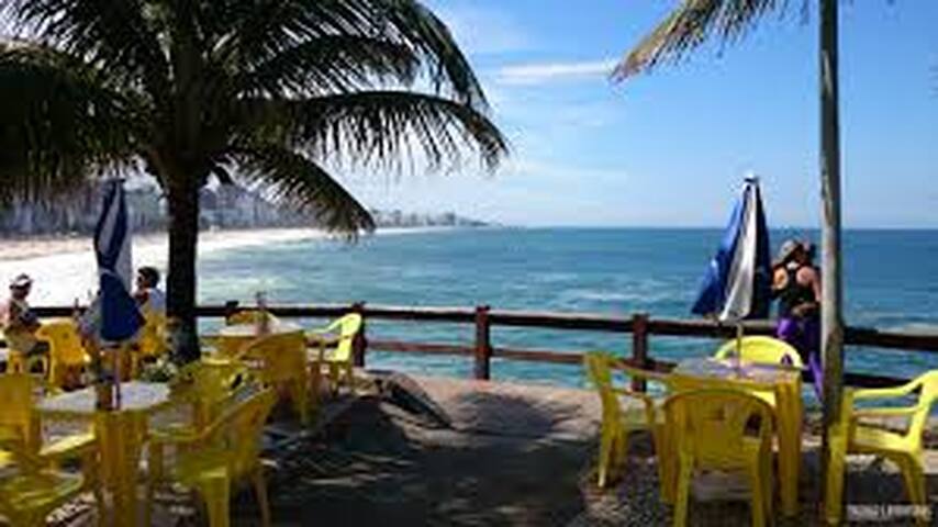 Leblon Lindo Ap – Ar condic 3 quartos e sala WiFi gallery image 3