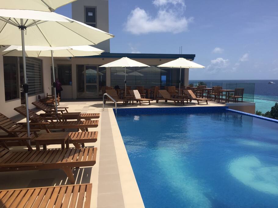 Terrece top with Free Pool acess to in house Guests