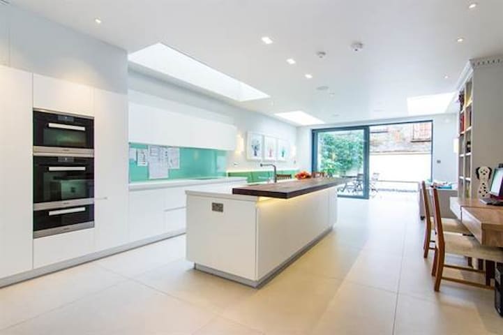 Central London family home (close to Chelsea FC)
