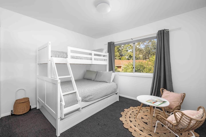 3rd bedroom - Triple trundle sleeps 5
