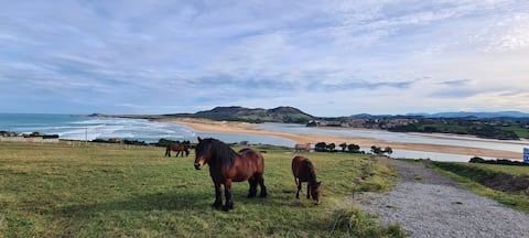 Apartment with private terrace in Mogro beach.