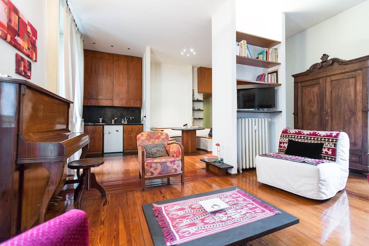 Style and silence in the midtown