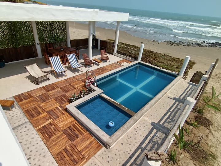 BEAUTIFUL BEACH HOUSE WITH POOL.