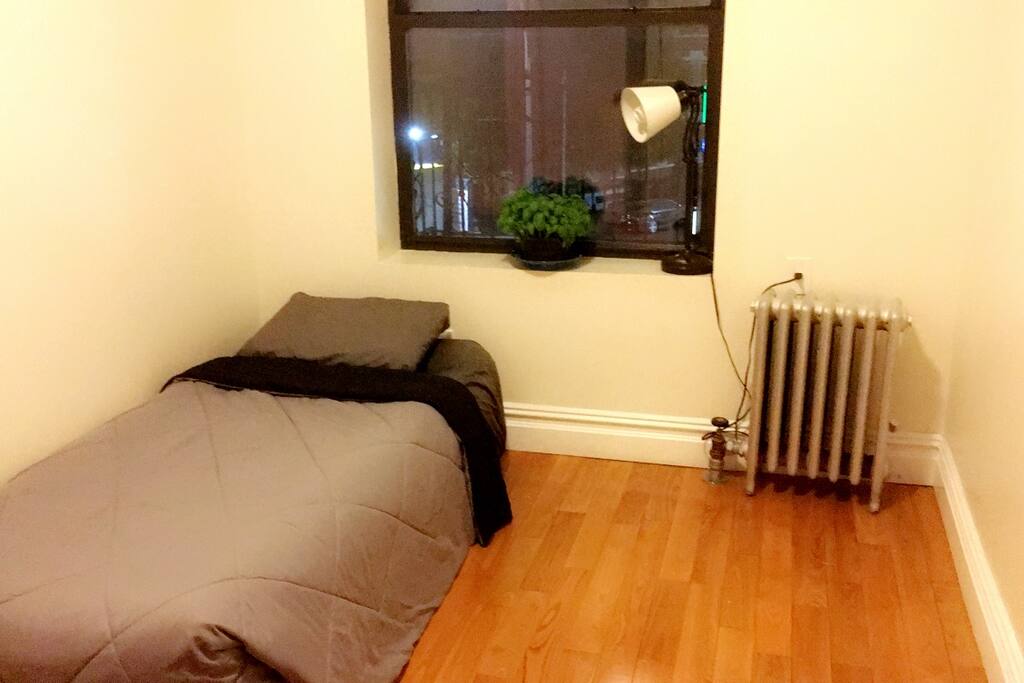 Comfortable extra deep air mattress.