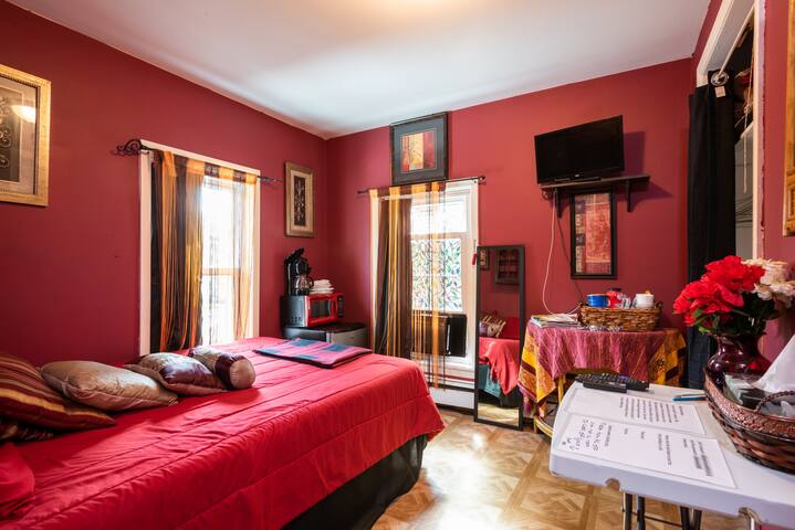 Great place to stay near train/bus station
