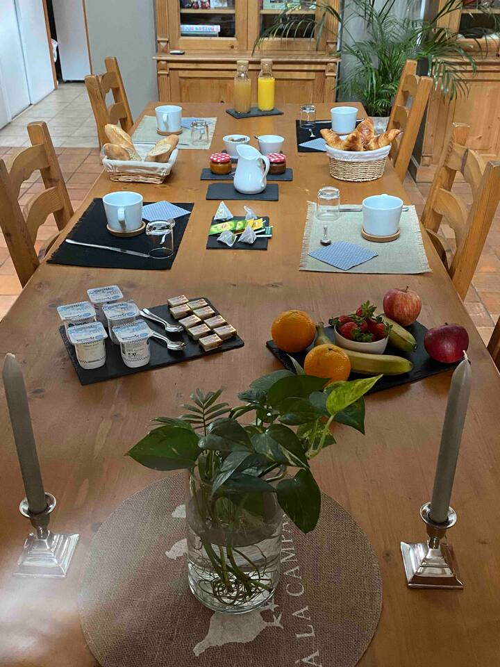 Agréable Chambre D’hôtes à La Campagne - Lourdes