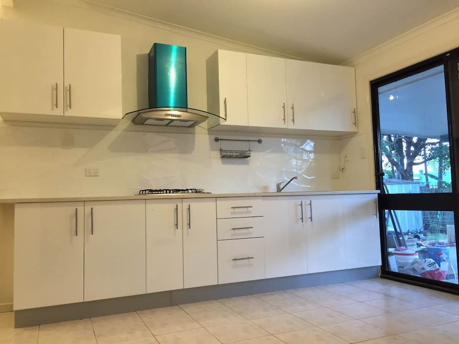 Nice Kitchen with gas