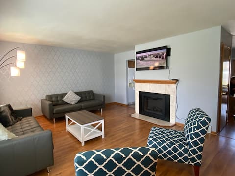 Clean, quiet & family-friendly Townhouse-14 people