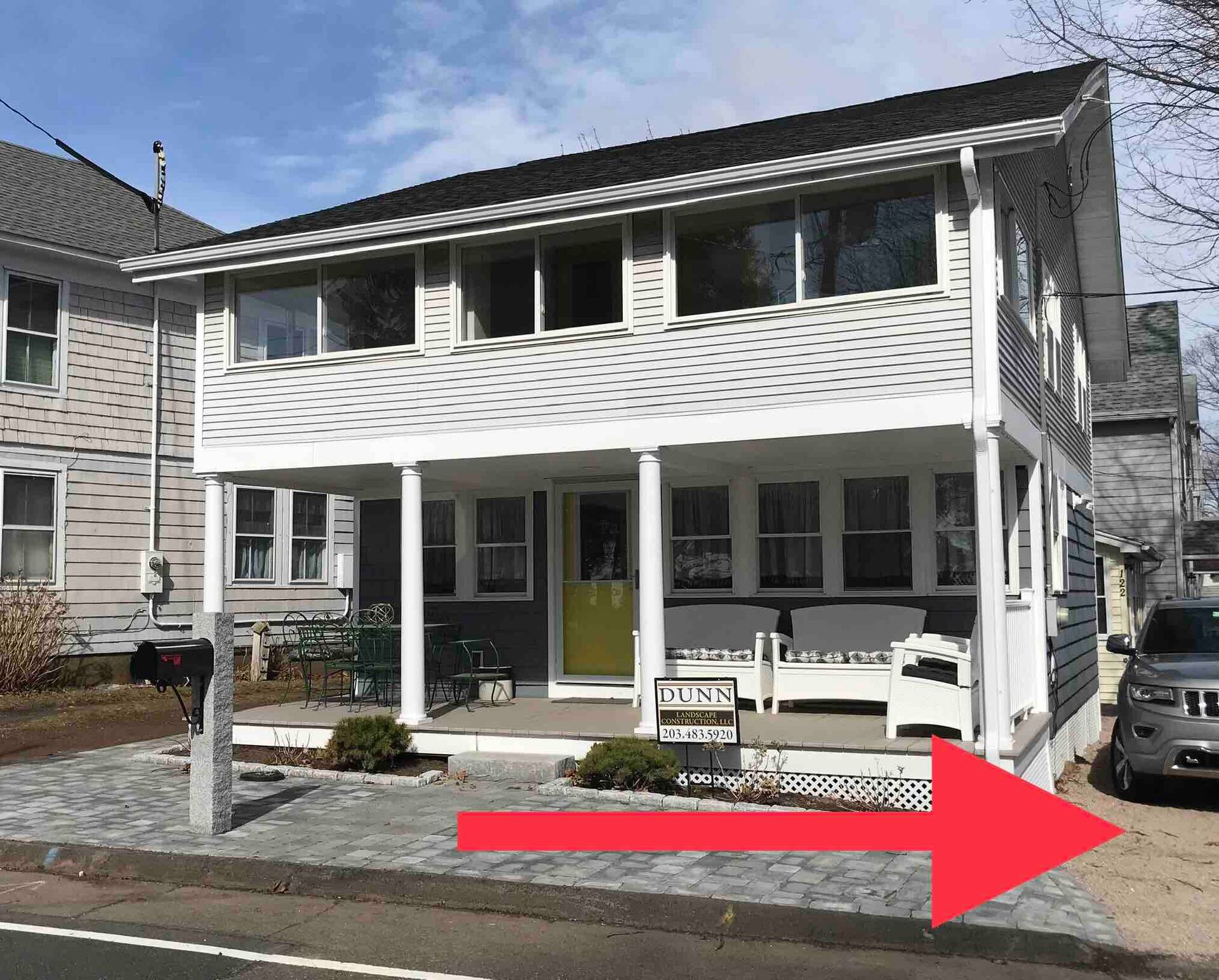 Gorgeous 3BR Beach House with Private Beach Access. — photo 2