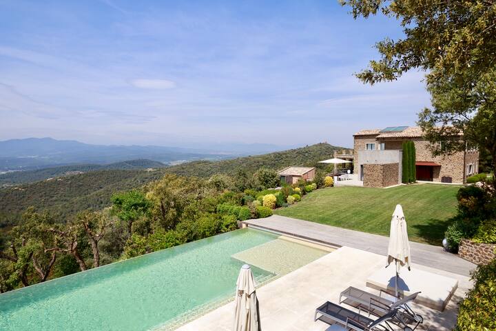 Girona Villa with Stunning Views gallery image 5