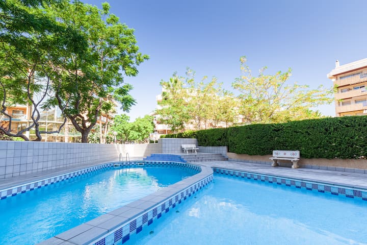 Acogedor y céntrico apartamento (fibra y piscina)