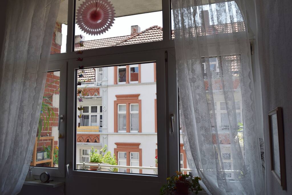 Wohnzimmer und Balkon